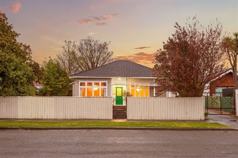 Photo of property in 15 Flockton Street, Mairehau, Christchurch, 8013