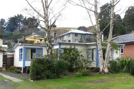 Photo of property in 11 Roger Street, Macandrew Bay, Dunedin, 9014