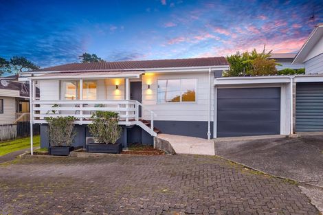 Photo of property in 2/321 Triangle Road, Massey, Auckland, 0614
