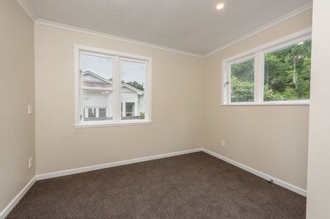 Photo of property in 58 Garden Road, Northland, Wellington, 6012