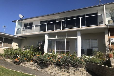 Photo of property in 2/6 Hobson Street, New Plymouth, 4312