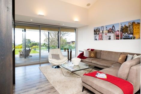 Photo of property in 207 Durham Drive, Havelock North, 4130