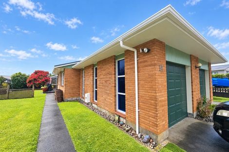 Photo of property in 14 Truby King Street, Merrilands, New Plymouth, 4312