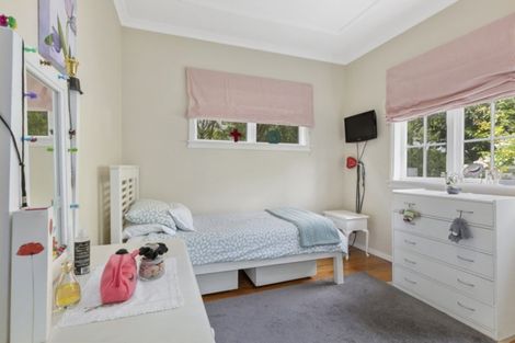 Photo of property in 5 Woodvale Grove, Fairfield, Lower Hutt, 5011