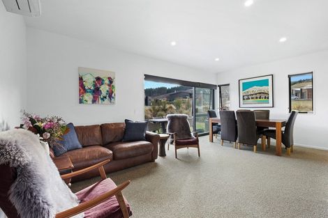 Photo of property in 2 Barclay Place, Wanaka, 9305