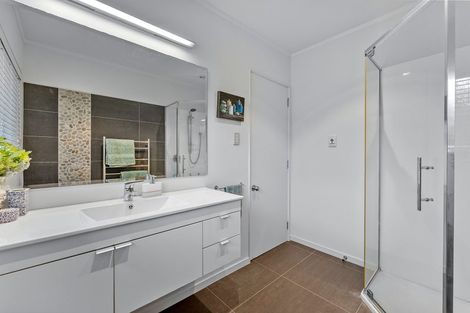 Photo of property in 21 Hastings Road, Mairangi Bay, Auckland, 0630