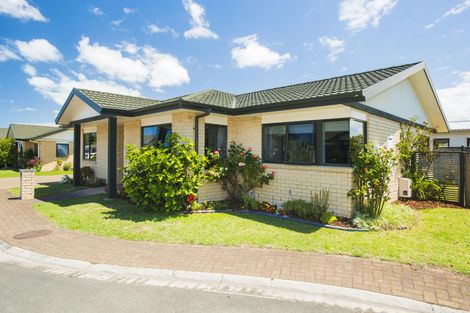 Photo of property in 4 Coulston Place, Riverdale, Gisborne, 4010
