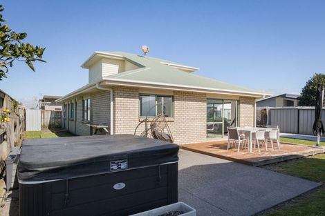 Photo of property in 6a Surfers Avenue, Waihi Beach, 3611