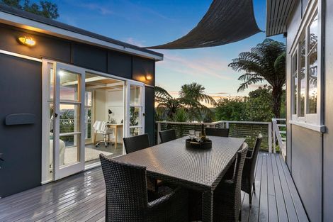 Photo of property in 207 Wade River Road, Wade Heads, Whangaparaoa, 0932