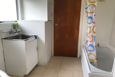 Photo of property in 24 Ireland Road, Mount Wellington, Auckland, 1060