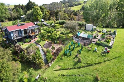 Photo of property in 43 Pahi Road, Paparoa, 0571
