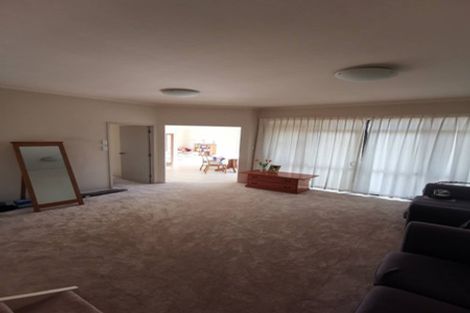 Photo of property in 14 Maryann Place, Greenhithe, Auckland, 0632