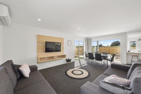 Photo of property in 2/12 Faber Place, Rototuna North, Hamilton, 3281