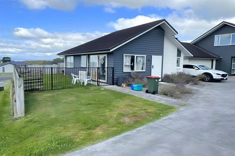 Photo of property in 22 Kapua Crescent, Rototuna North, Hamilton, 3210