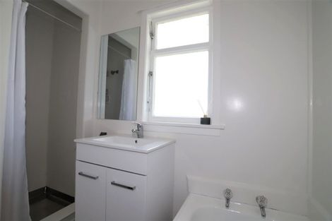 Photo of property in 8 Fyson Place, Hawera, 4610