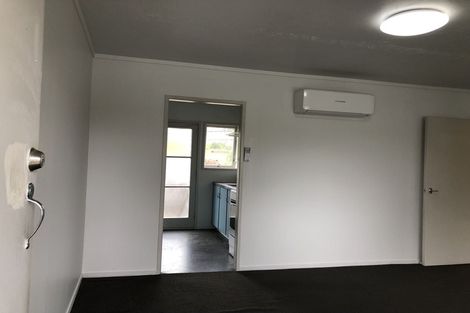 Photo of property in 21a View Road, Henderson, Auckland, 0612