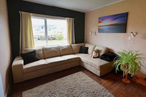 Photo of property in 62 Rhodes Street, Waimate, 7924