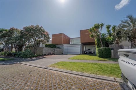 Photo of property in 39 Taumata Road, Omaha, 0986