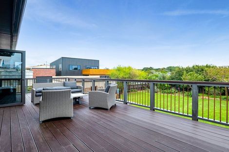 Photo of property in 138 Ngamotu Road, Spotswood, New Plymouth, 4310