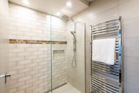 Photo of property in 2a Cobden Road, Bluff Hill, Napier, 4110