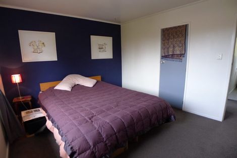 Photo of property in 16 Panzic Place, Glen Eden, Auckland, 0602