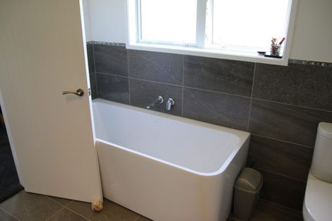 Photo of property in 323 Karioitahi Road, Karioitahi, Waiuku, 2683