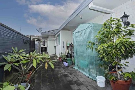 Photo of property in 63 Ngatai Road, Otumoetai, Tauranga, 3110