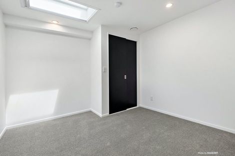 Photo of property in 8 Lipman Street, Mount Victoria, Wellington, 6011