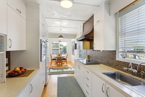 Photo of property in 61 Martin Road, Paraparaumu Beach, Paraparaumu, 5032