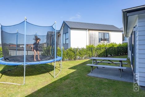 Photo of property in 54 Vinistra Road, Kumeu, 0810