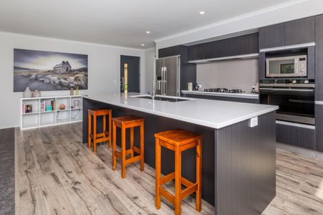 Photo of property in 37 Alderton Drive, Kerikeri, 0230