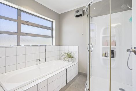 Photo of property in 3 Blakewell Lane, Dinsdale, Hamilton, 3204