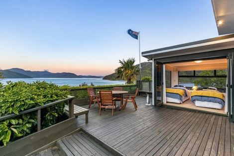 Photo of property in 313 Port Underwood Road, Whatamango Bay, Picton, 7281