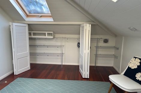 Photo of property in 87 Maungaraki Road, Korokoro, Lower Hutt, 5012