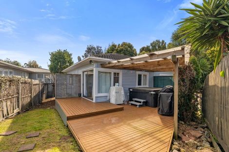 Photo of property in 2/47 Mildmay Road, Henderson, Auckland, 0610