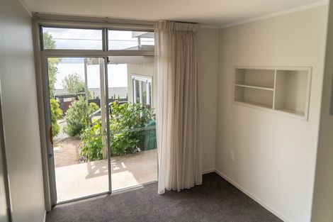 Photo of property in 14 Manahi Avenue, Kawaha Point, Rotorua, 3010