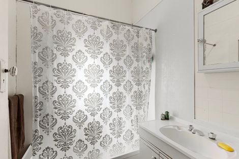 Photo of property in 194 Great South Road, Huntly, 3700