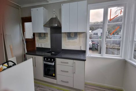 Photo of property in 21 Wheatley Street, Naenae, Lower Hutt, 5011