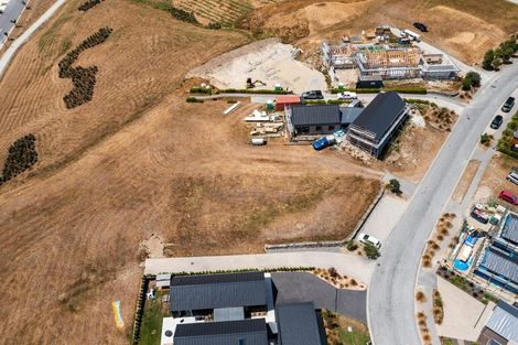 Photo of property in 42 Cunninghams Drive, Jacks Point, Queenstown, 9371