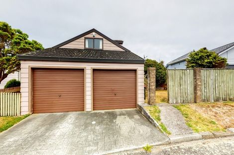 Photo of property in 12 Jasmine Grove, Maungaraki, Lower Hutt, 5010