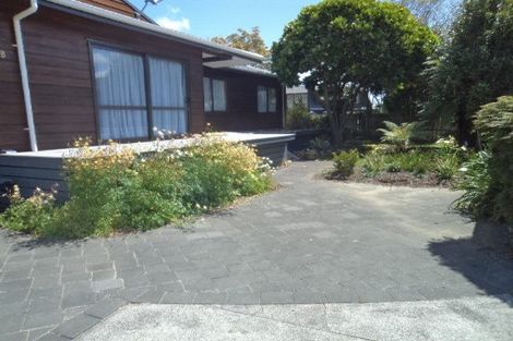 Photo of property in 2/14 Saint Annes Crescent, Wattle Downs, Auckland, 2103