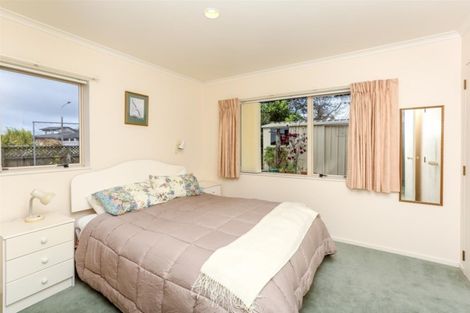 Photo of property in 1 Maple Crescent, Whalers Gate, New Plymouth, 4310