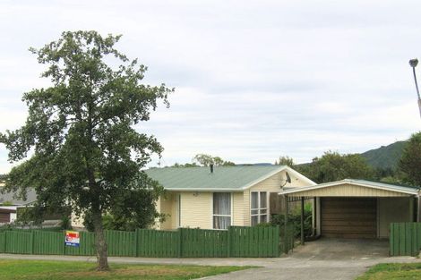 Photo of property in 99 Norana Road, Timberlea, Upper Hutt, 5018