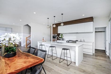 Photo of property in 24 Windlass Street, Long Bay, Auckland, 0630