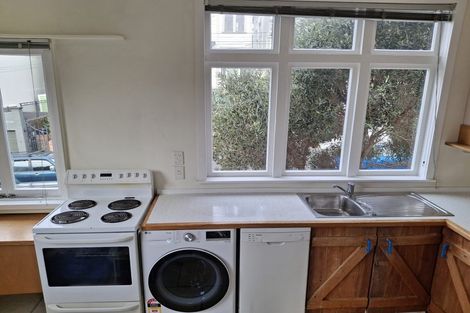 Photo of property in 8 Brougham Street, Mount Victoria, Wellington, 6011