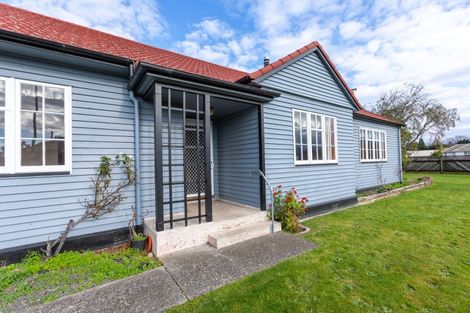 Photo of property in 12 Gertrude Street, Dannevirke, 4930
