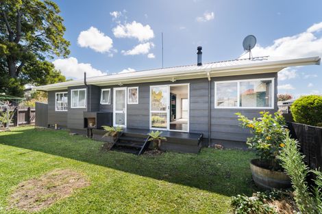 Photo of property in 97 Hillcrest Drive, Kelvin Grove, Palmerston North, 4414