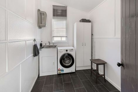 Photo of property in 113 Cornfoot Street, Castlecliff, Whanganui, 4501