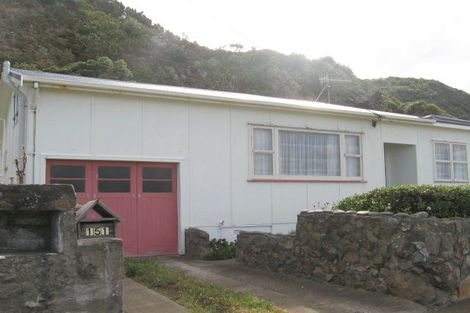 Photo of property in 151 Breaker Bay Road, Breaker Bay, Wellington, 6022