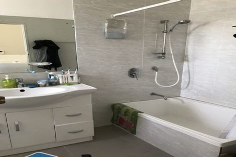 Photo of property in 34 Titirangi Road, New Lynn, Auckland, 0600